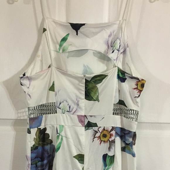 Floral square neck dress - Picture 4 of 7
